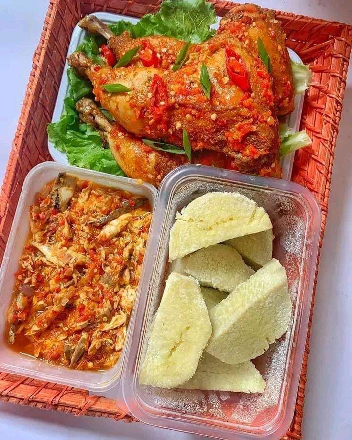 Yam/chicken with fish sauce 