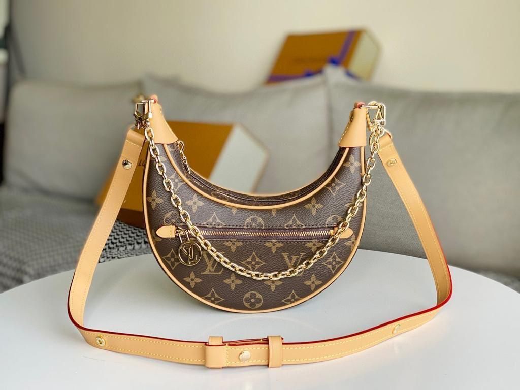 LOUIS VUITTON Loop bag