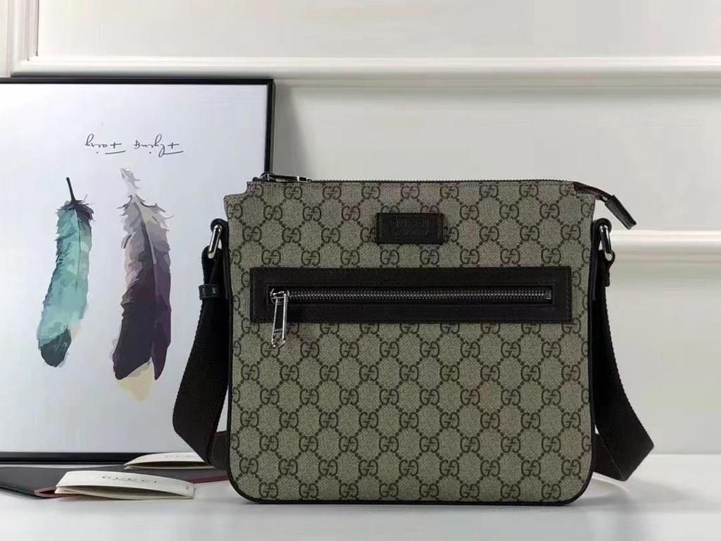 GUCCI signature leather messenger bag