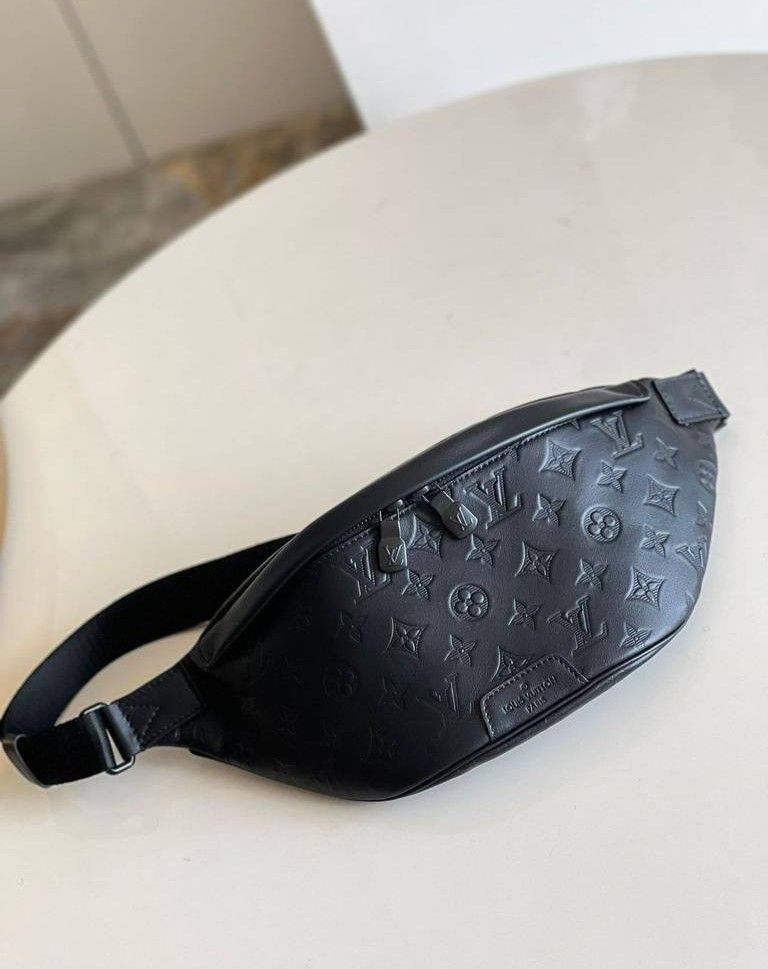 LOUIS VUITTON Discovery Bumbag