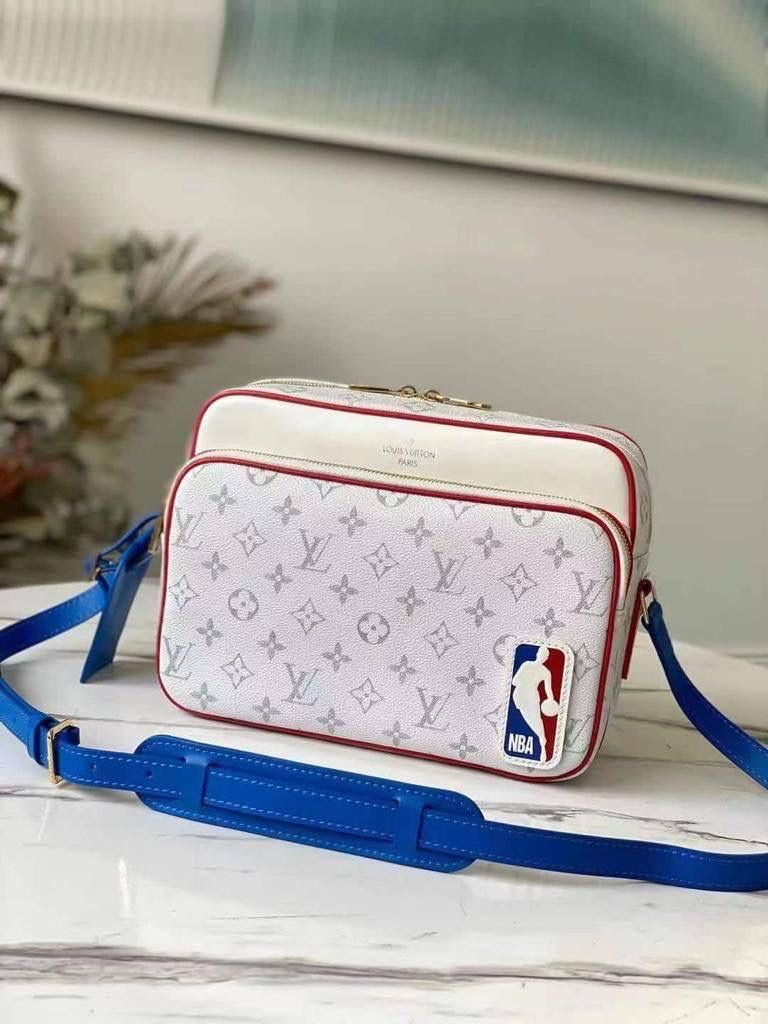 LOUIS VUITTON X NBA Messenger Bag 