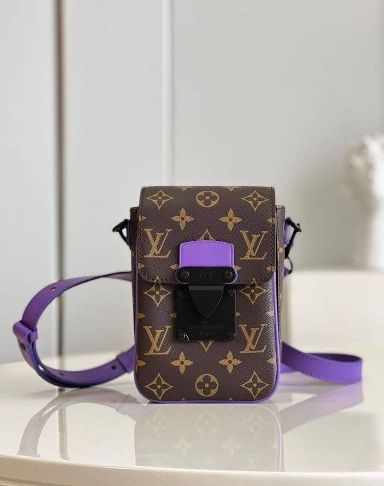 LOUIS VUITTON Vertical Wearable phone bag 