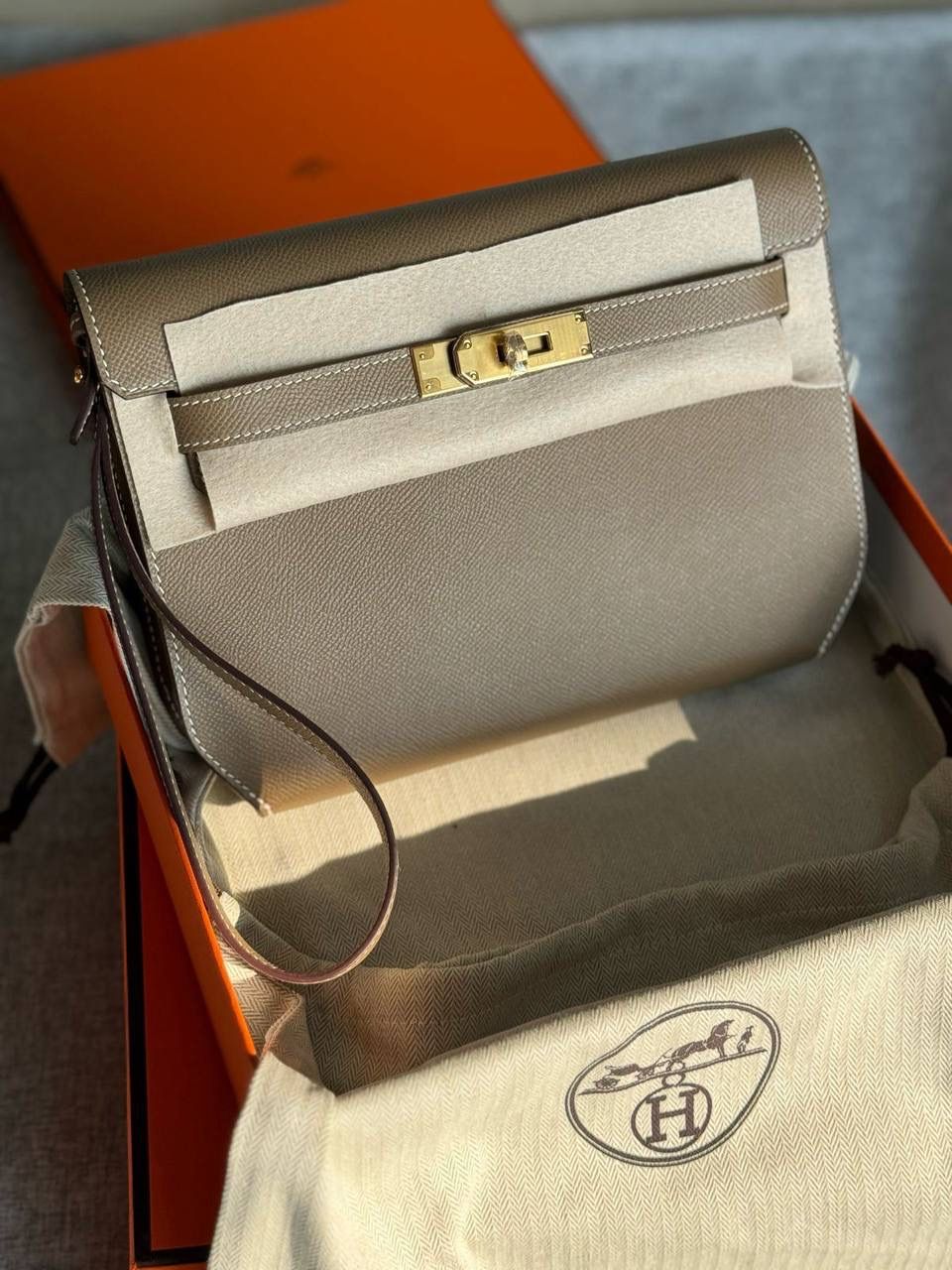 HERMES Kelly depeches 25 pouch 