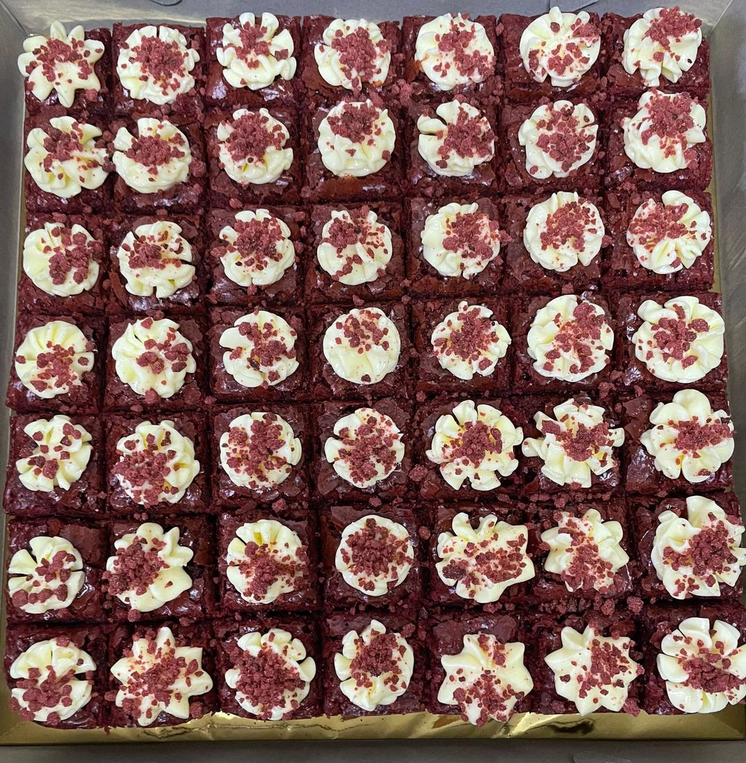 Brownies  (RED VELVET with cream cheese)