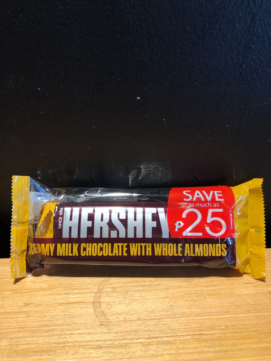 Hershey’s Milk Chocolate with Whole Almonds Bar (3) 40g