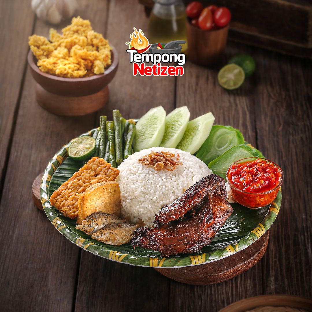 Paket nasi tempong ayam bakar