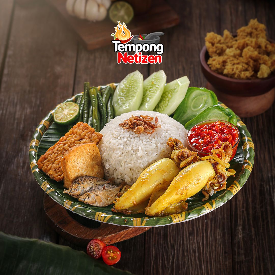 Paket nasi tempong cumi bumbu kuning