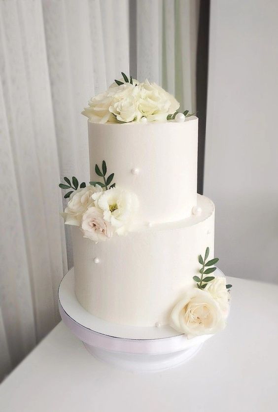 2 Tiered Wedding Cake - Buttercream Finish 