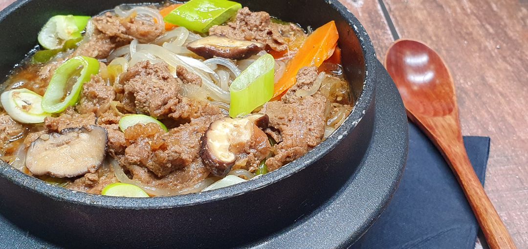  Ttukbaegi(Hot pot)  Bulgogi (beef) (Australian Angus Beef 250g)