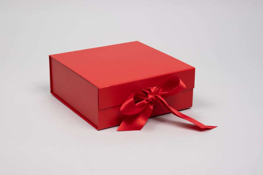 Large self closing gift box