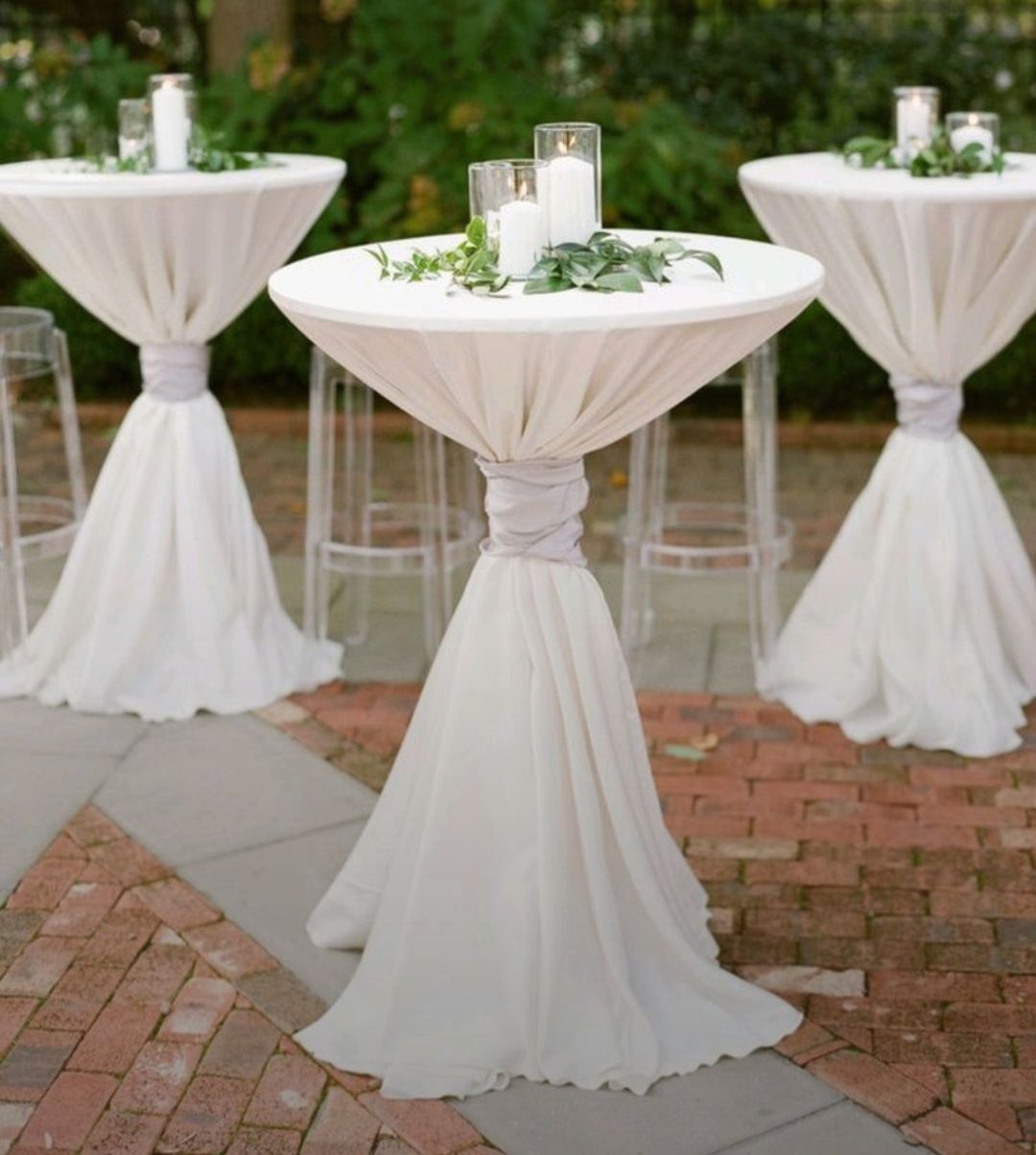 Bistro Table with Tablecloth 