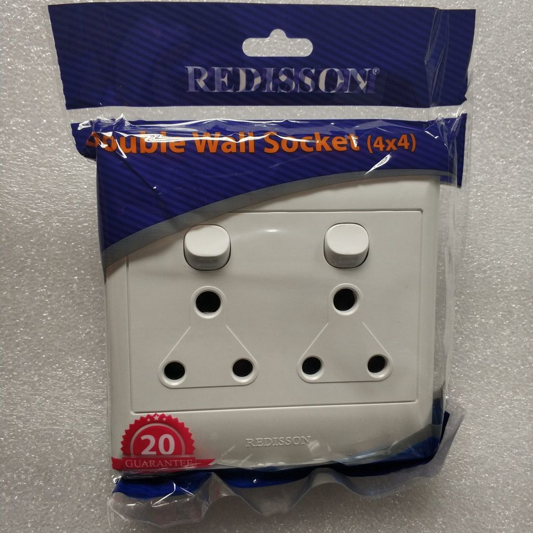 REDISSON 4×4 Double Switched Wall Socket – D01: Convenient and Durable Socket for Multiple Devices