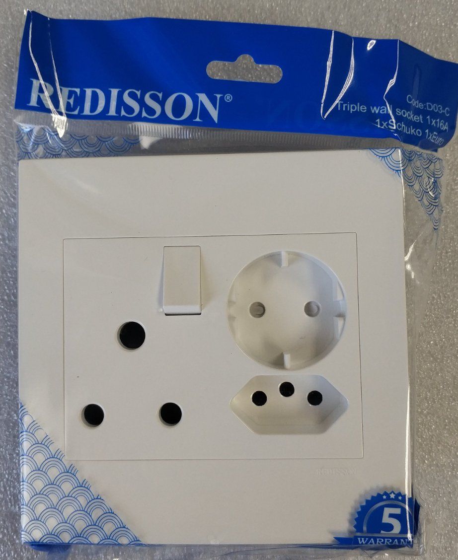 Redisson 4×4 Triple Switched Wall Socket – D03-C