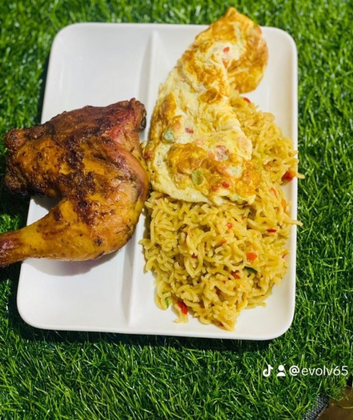 Indomie and egg with chicken