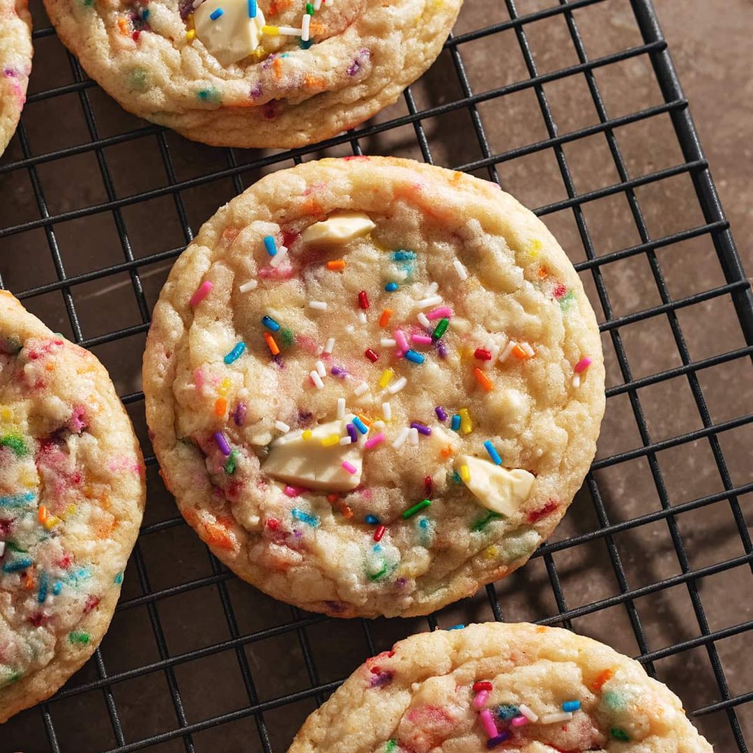 Birthday cake cookies