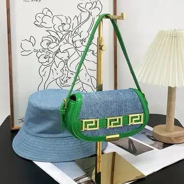 ensemble sac +chapeau                 