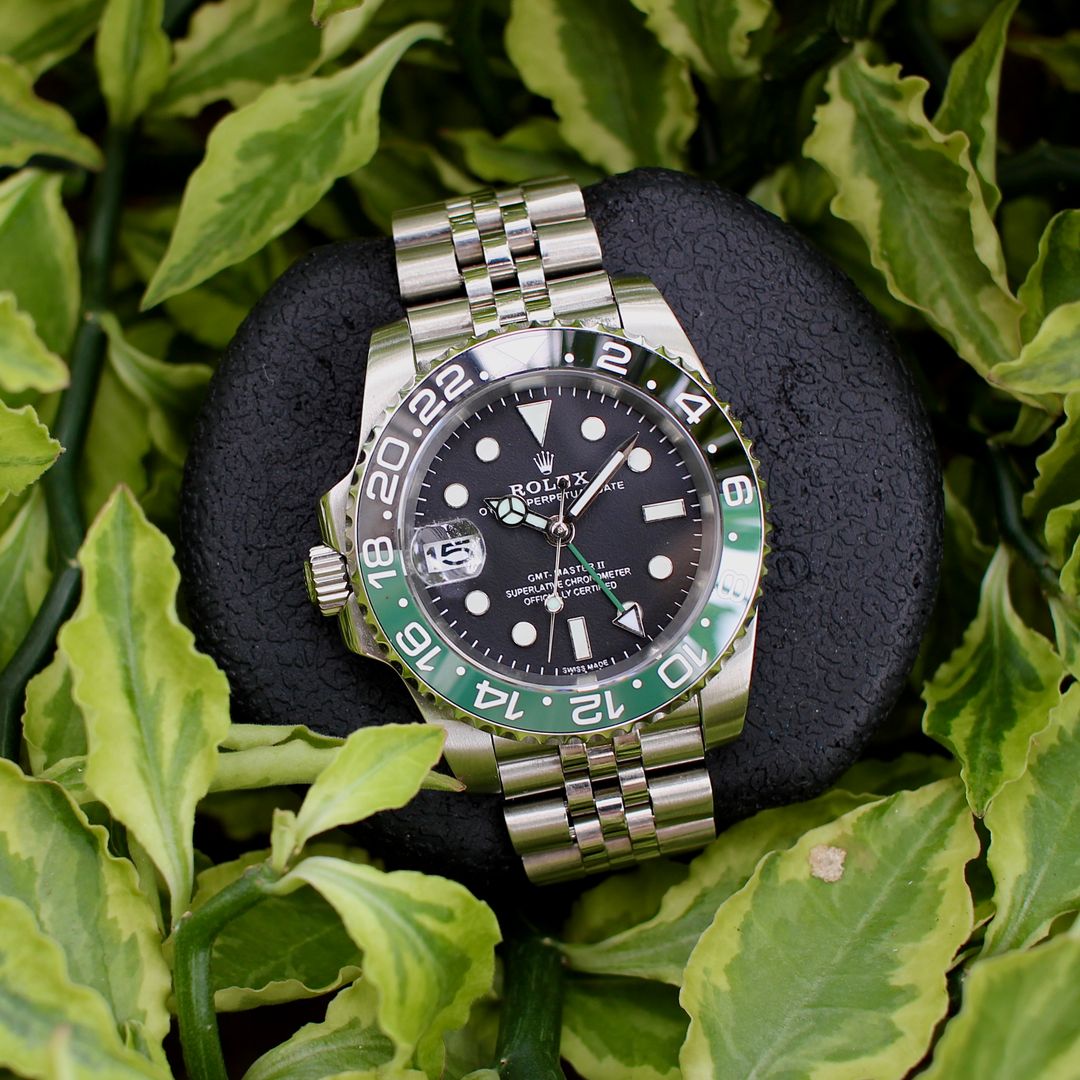 ‘R’ logo Sprite 4-Hand GMT 