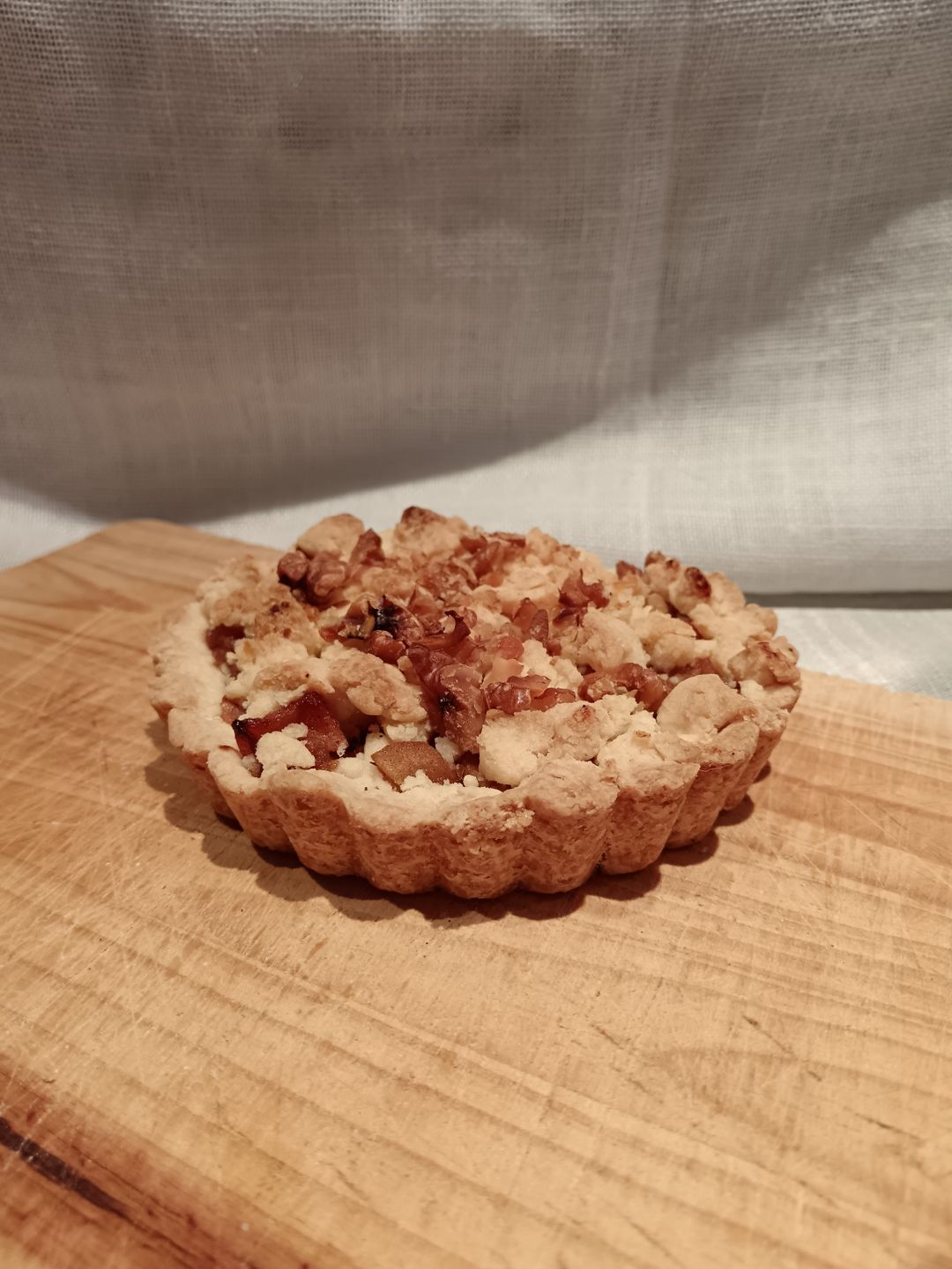 Vegan and Gluten free Apple crumble tarts