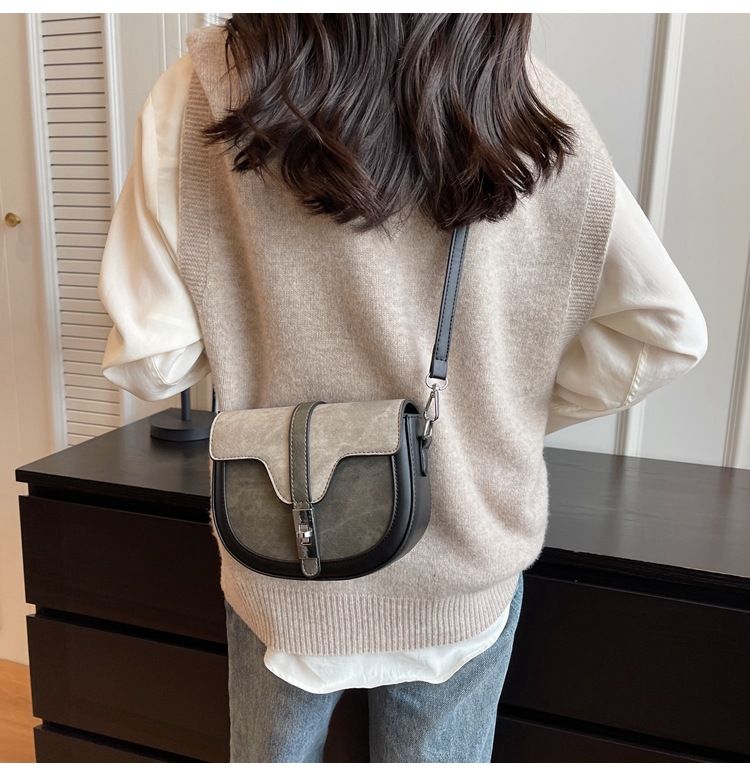 Sac à bandoulière doux agréable au touché 