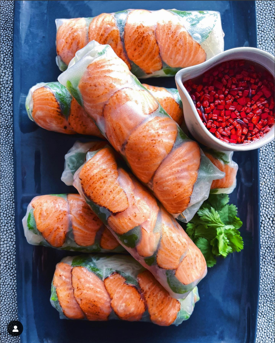 Grilled Smoke Salmon Vietnamese rolls (6pcs)