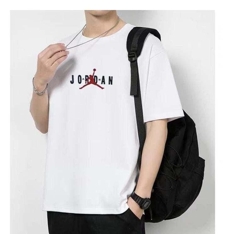 Jordan T-shirt White medium. Combine for 3 for 150hkd