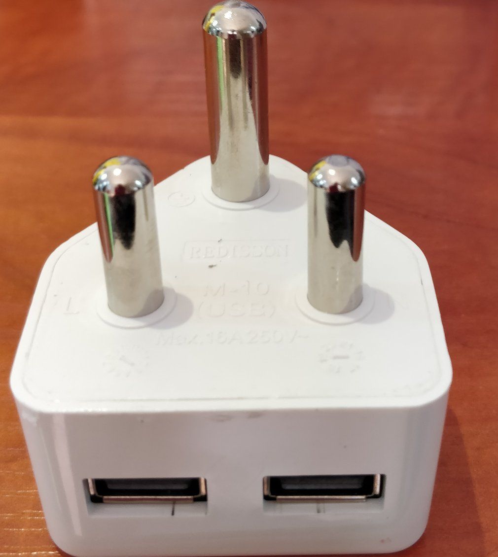 Redisson USB PlugTop – Charge Multiple Devices Simultaneously