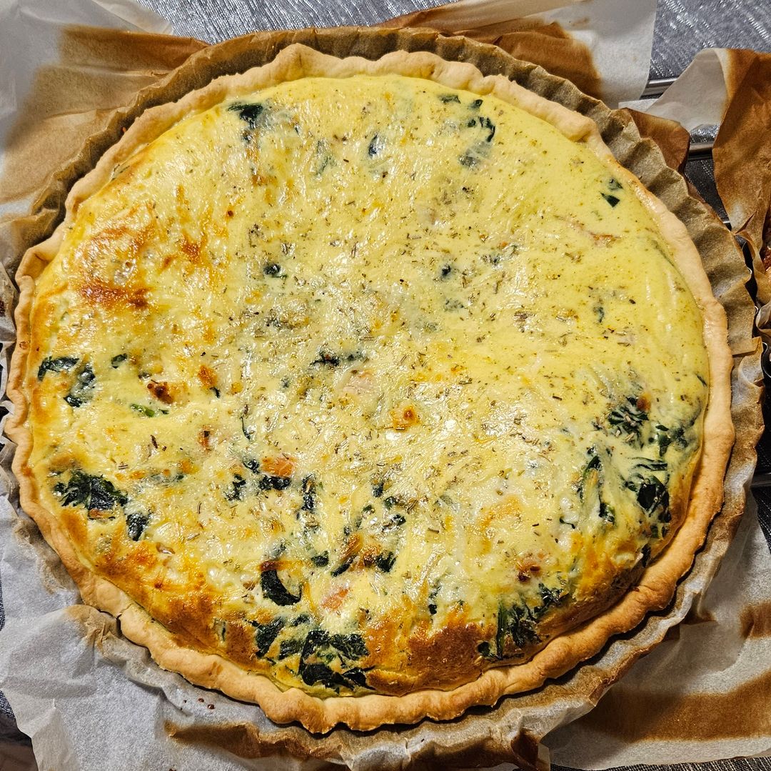 Quiche cu somon și spanac