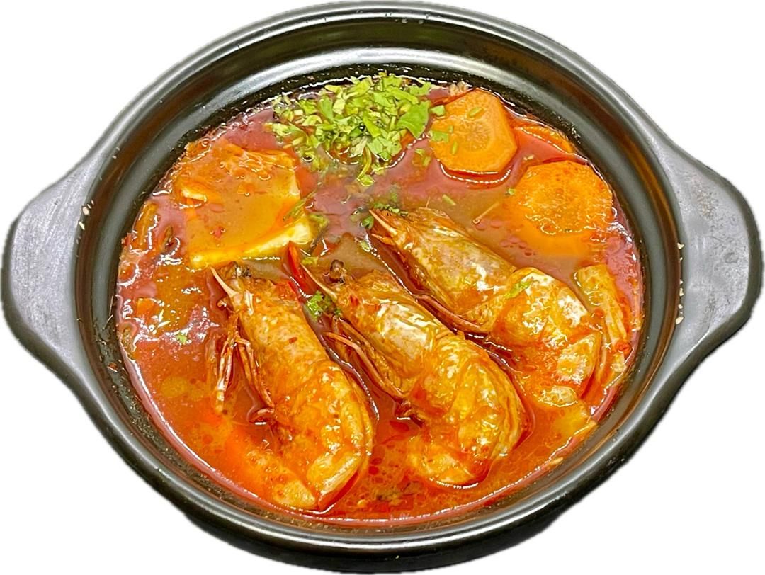 Thai Spicy Tomyam Soup Pot