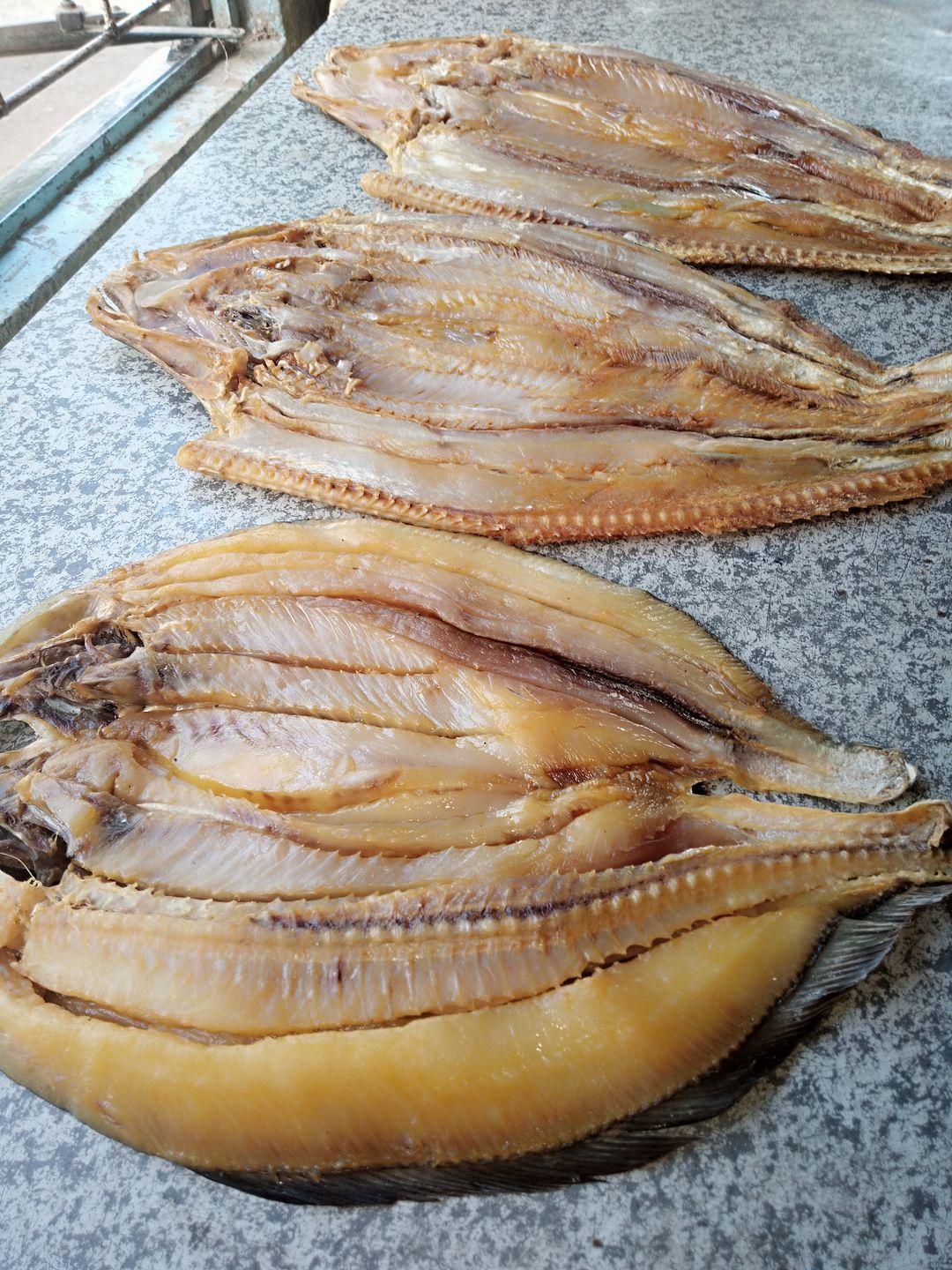 KARIBA DRIED BOTTLE FISH