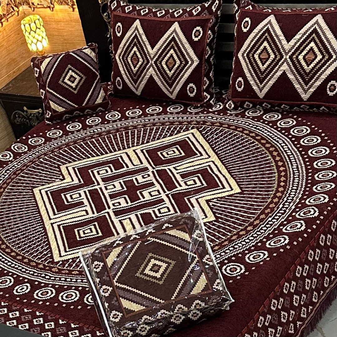 *ALHAMDULILLAH* *MS PRODUCTS*  *4Pc Velvet Jaquard Bedsheet*