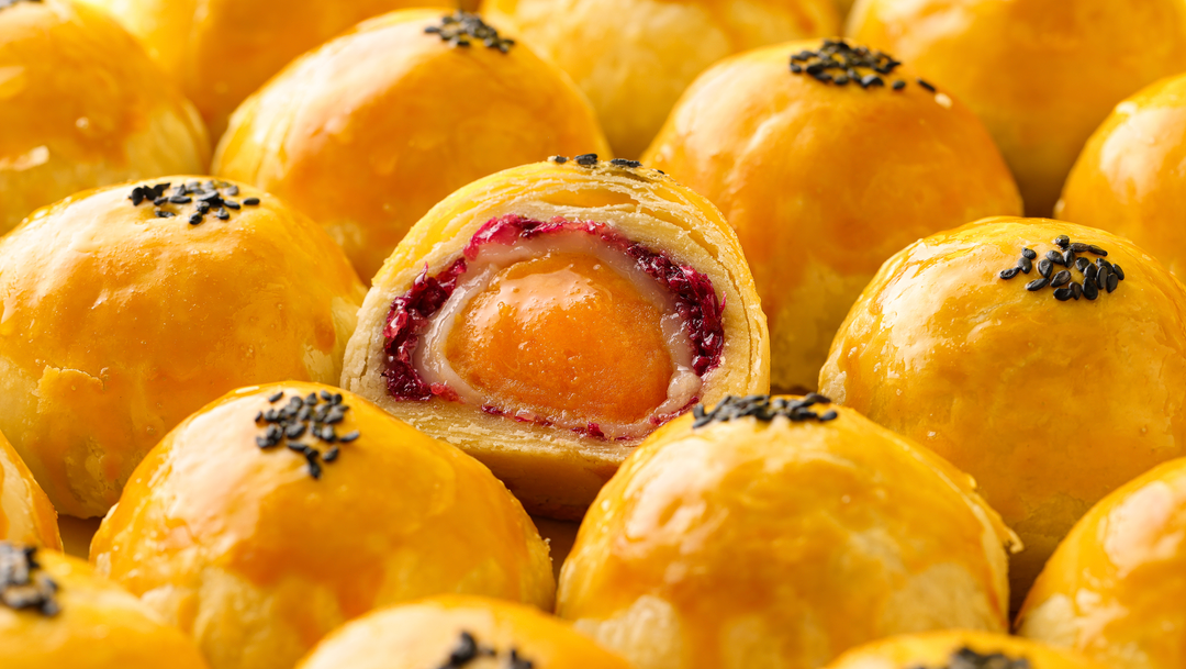 Salted Egg Yolk Rose Pastry 咸蛋黄玫瑰酥 6 x 60gm