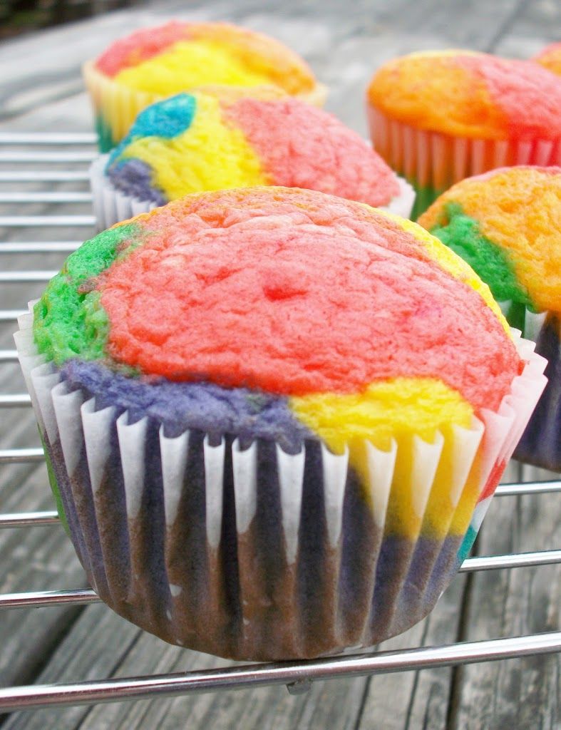 Rainbow Classic Cupcakes