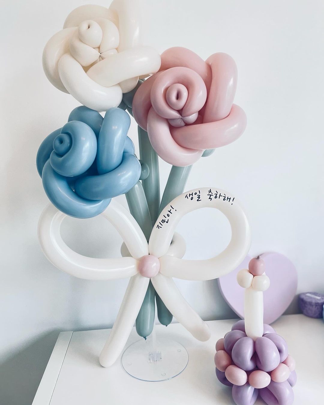 Balloon Flower Stalk Bouquet_giant rose 3stalks