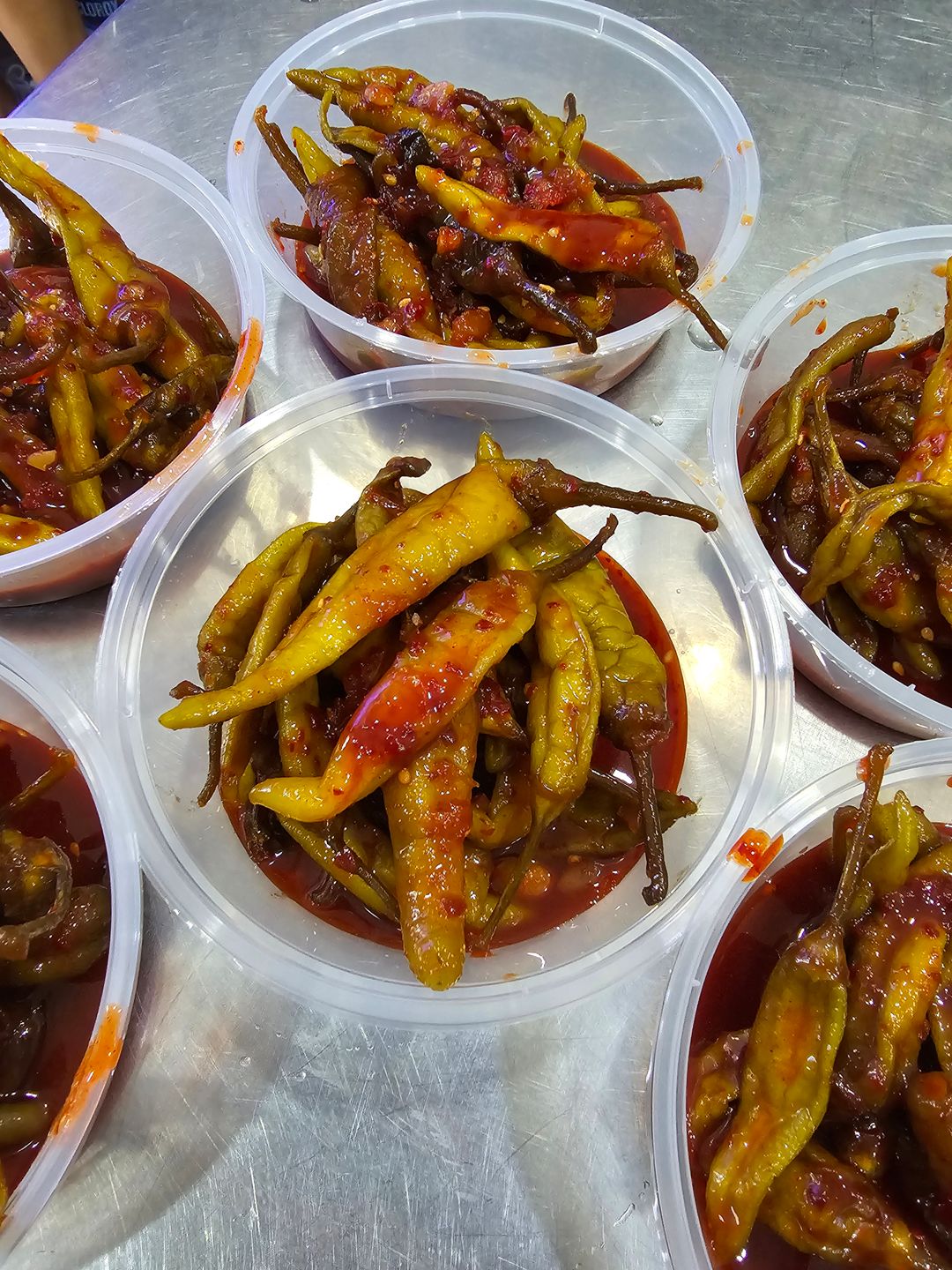 Spicy chill pickle (양념고추지)