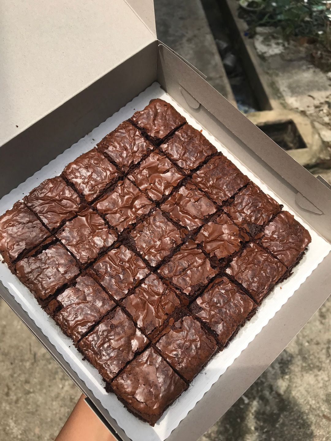 Classic fudgy brownies (Whole)