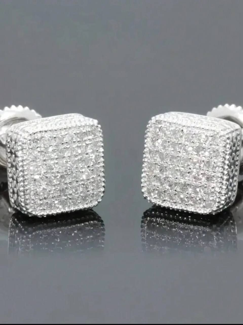 Unisex micro stud Earing