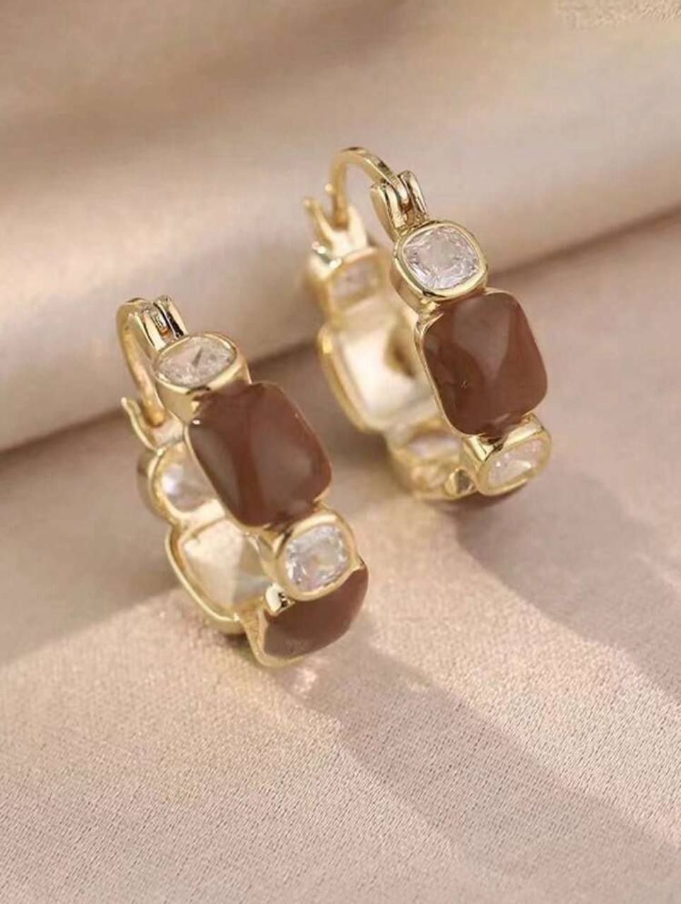 Retro Luxury Brown Earrings with Rhinestones