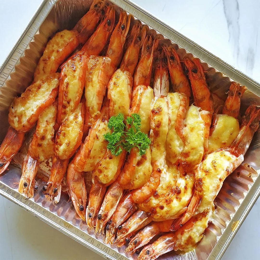 Baked Cheesy Garlic Shrimp