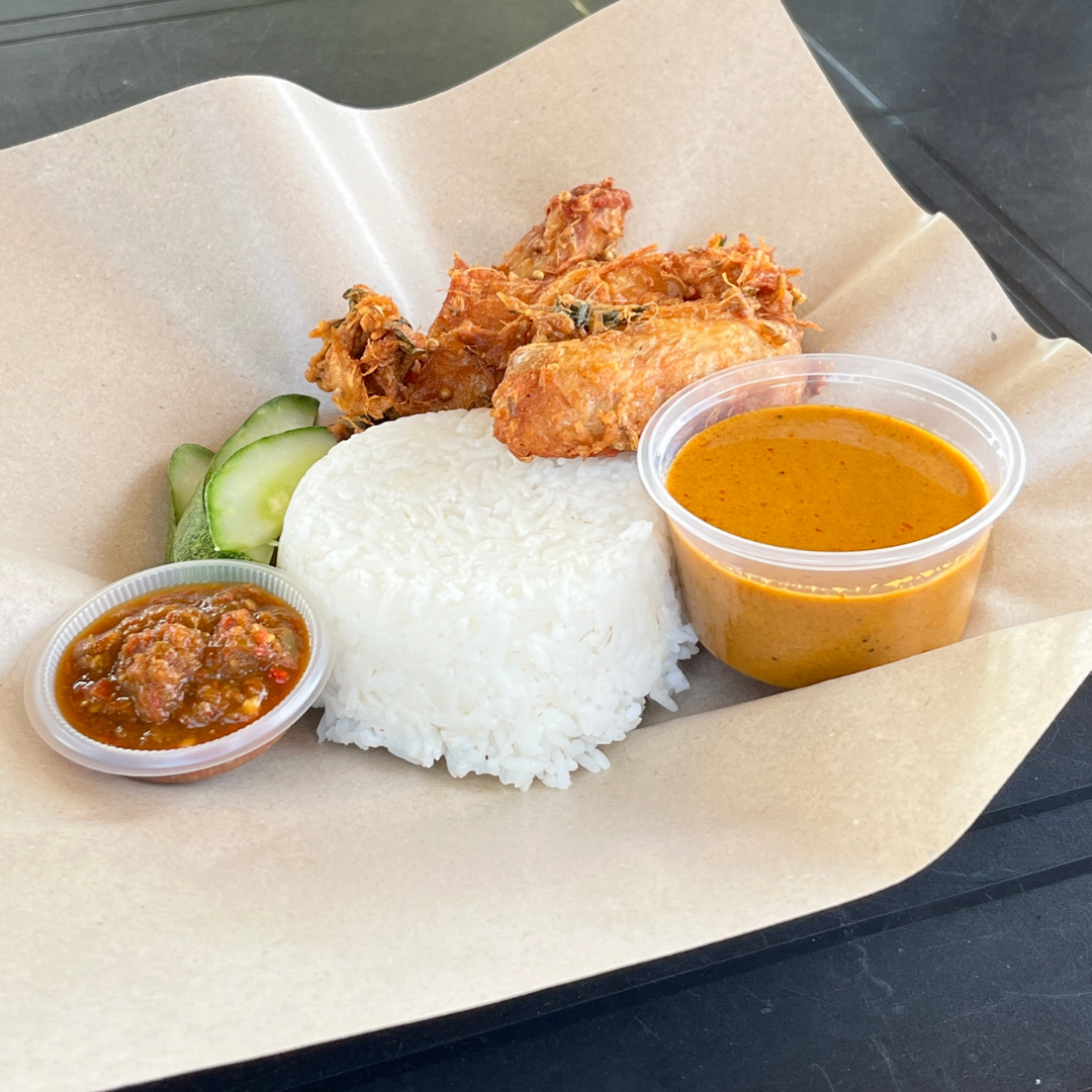 Nasi Kukus Ayam Berempah