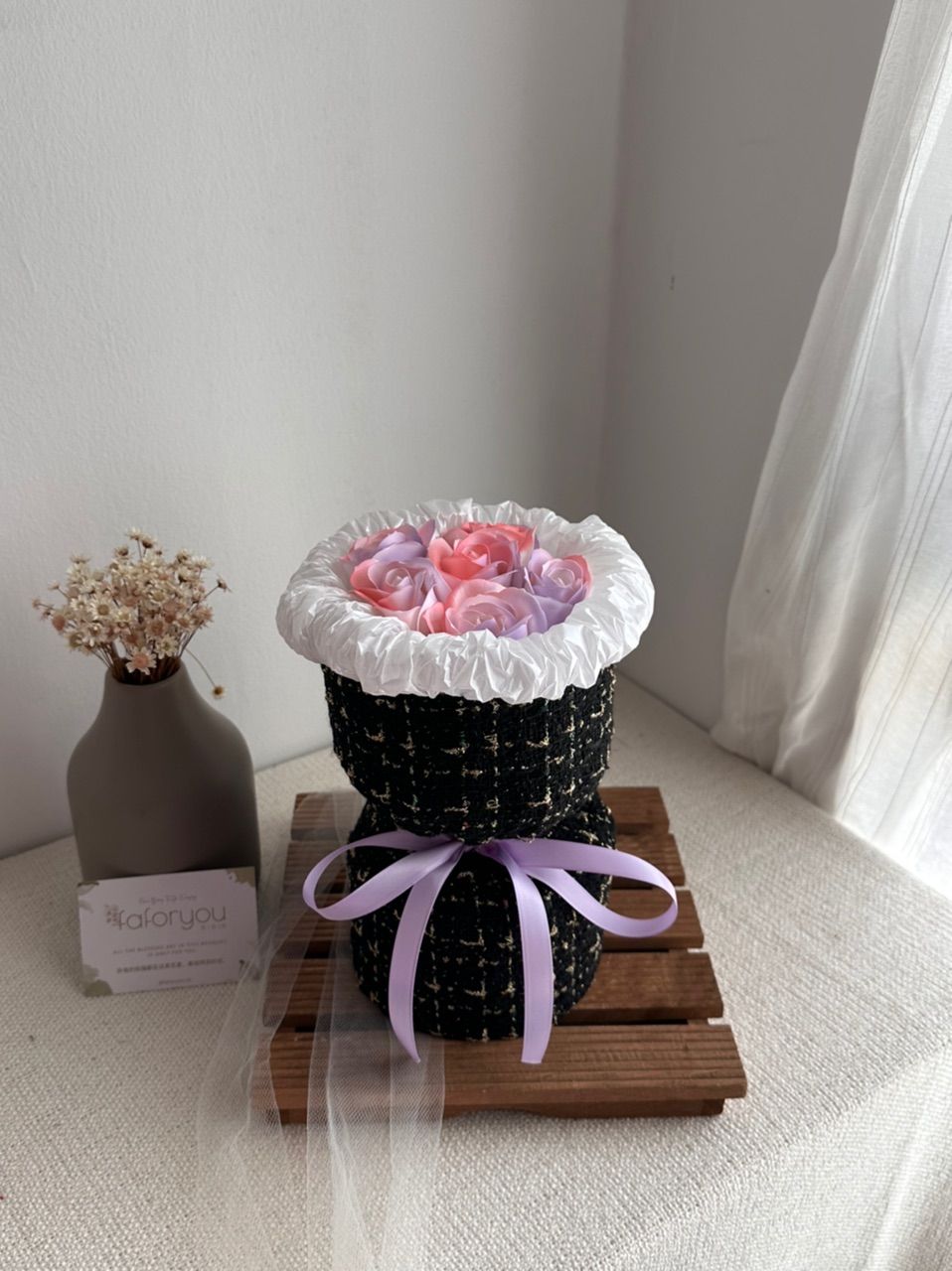 6 Stalk Soap Rose Fabric Round Bouquet