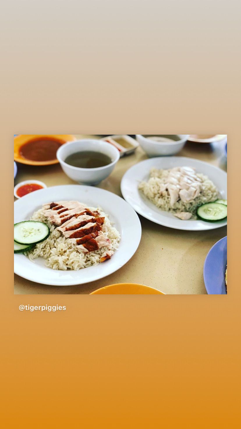 Steamed chicken rice 