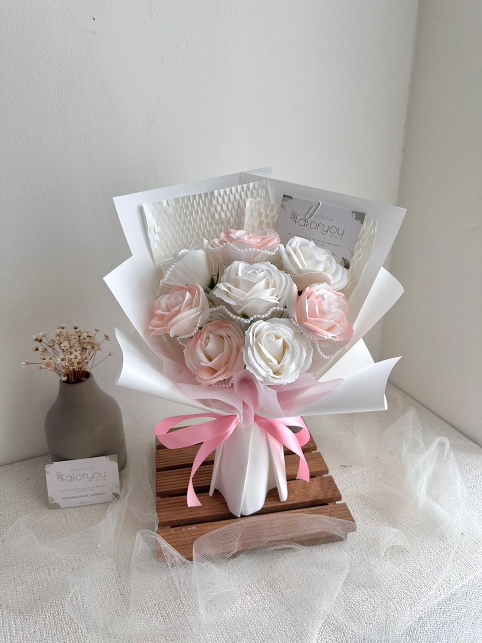 8 Stalk Soap Rose Pearl Bouquet