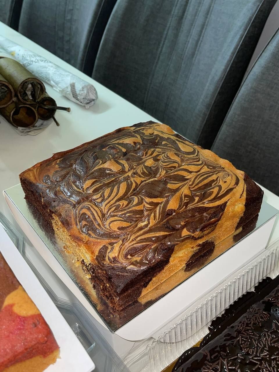 Dark Marble Buttercake