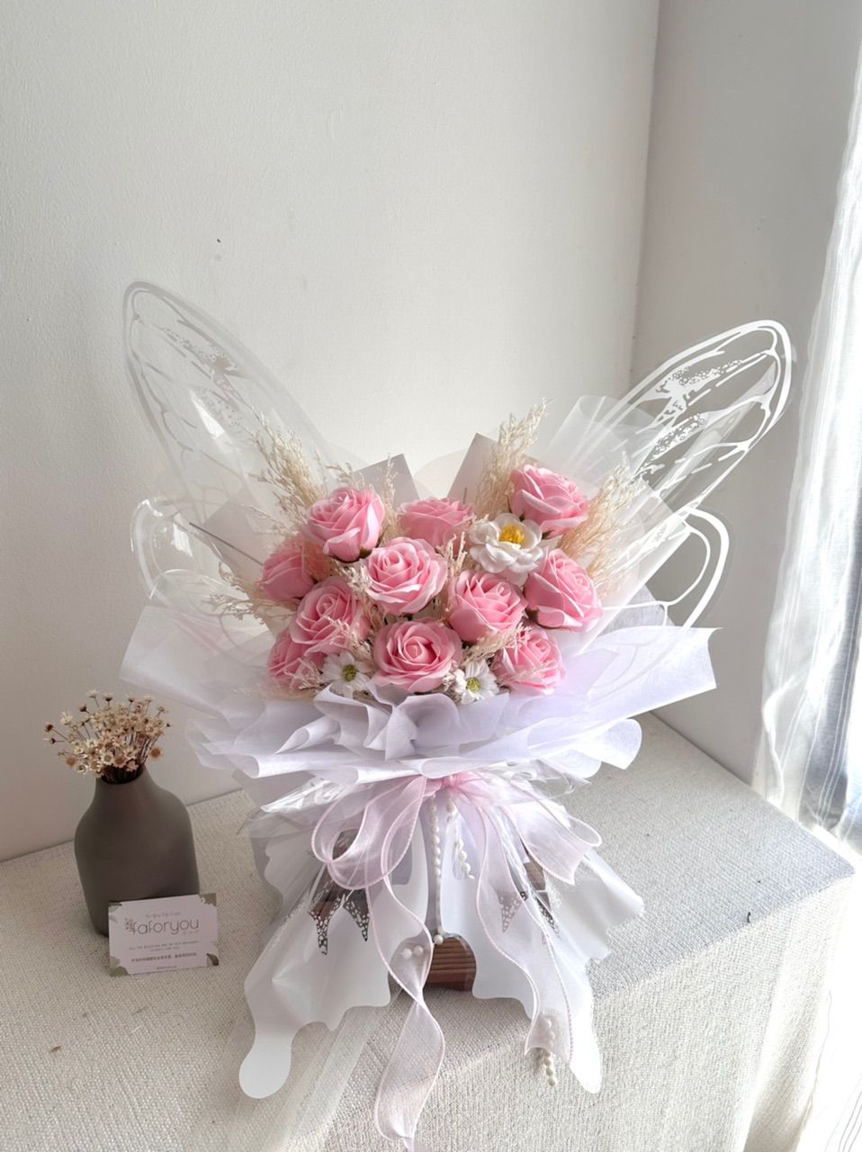 White Butterfly Bouquet ( Mix Dry flower)