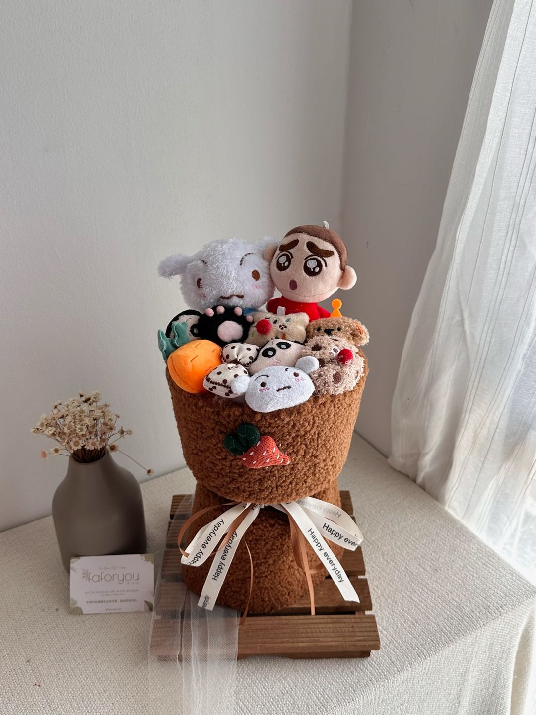 Crayon Shin Chan Doll Bouquet