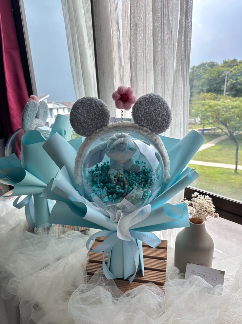 (Pre order) Stitch Baby Breath Acrylic Ball Bouquet