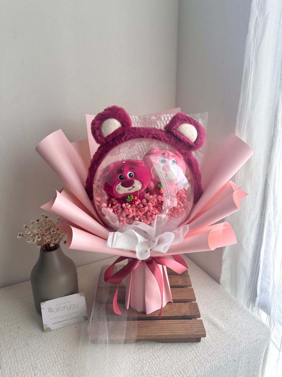 (Pre order) Lotso Acrylic Ball Bouquet