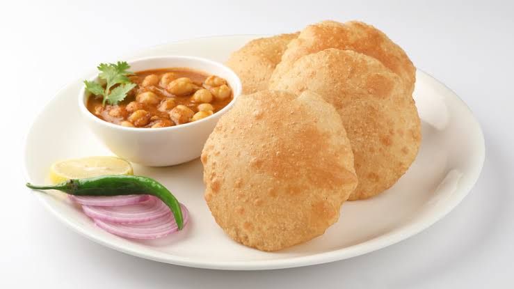 Bhature chole