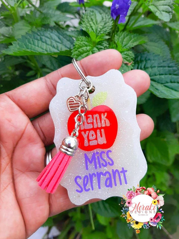 Personalized shaped keychain 