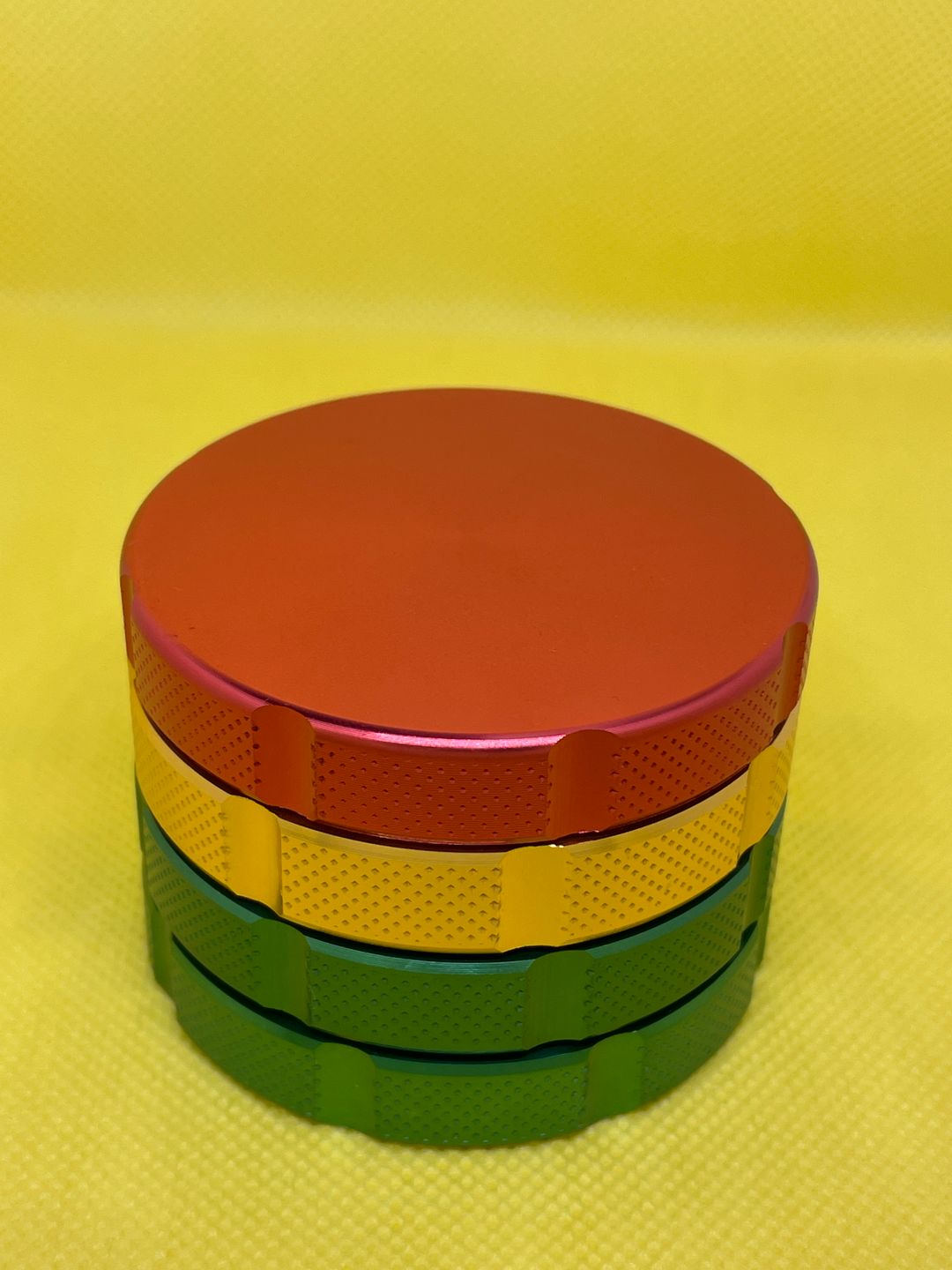 TOBACCO GRINDER - 4PC ALUMINIUM RASTA ASSORTED - 41mm